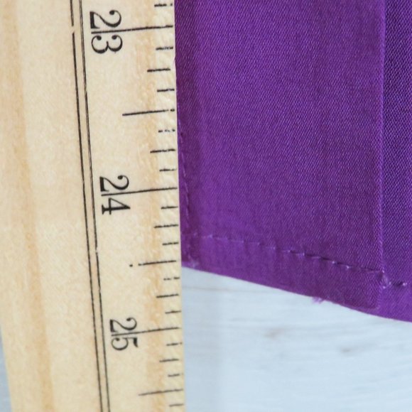 Express* Women's Long Sleeve Button Down Low V-Neck Shirt~ Size XS (Purple) - Picture 9 of 10